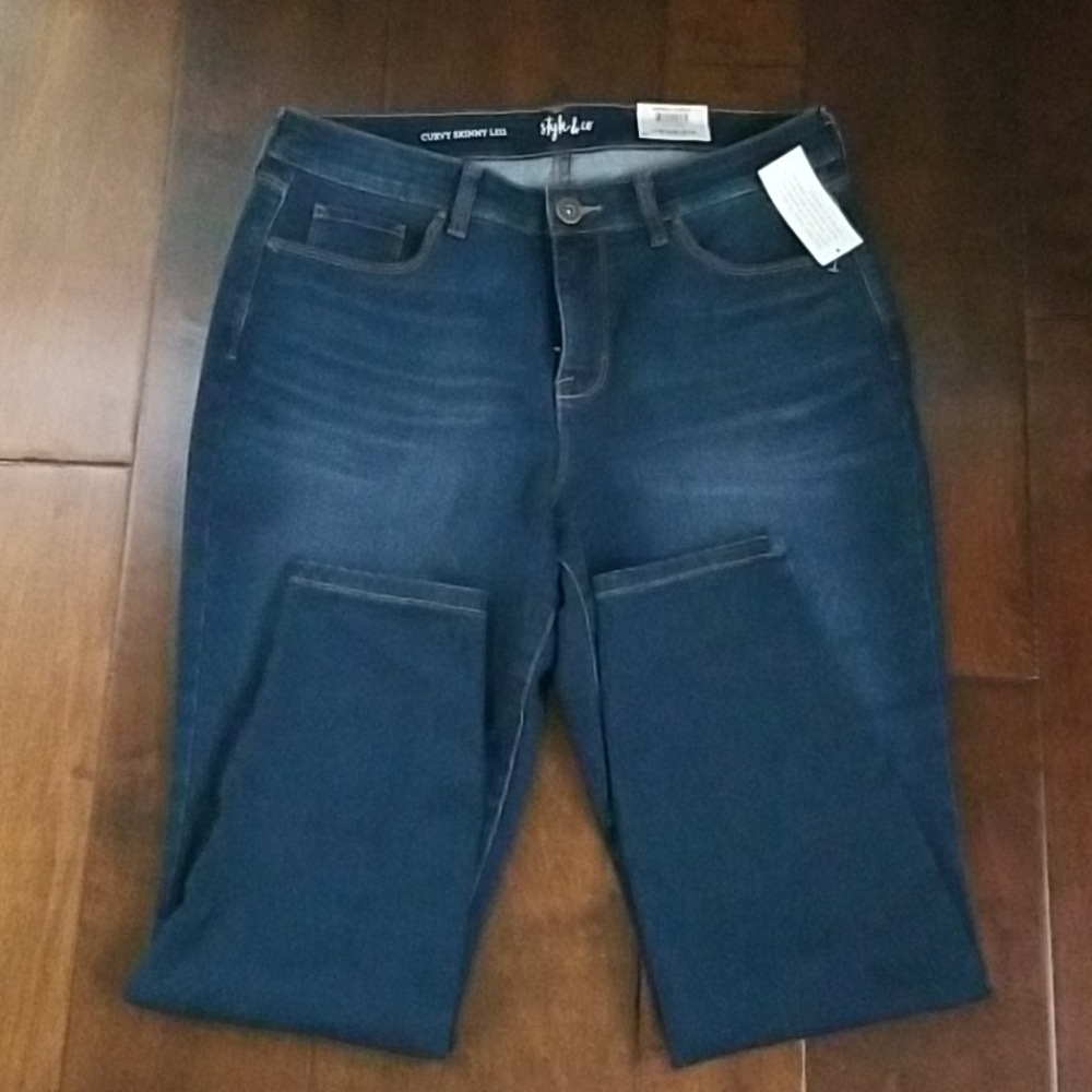 ⬇️💥NWT 10S Style&Co Curvy Fit Skinny Jeans